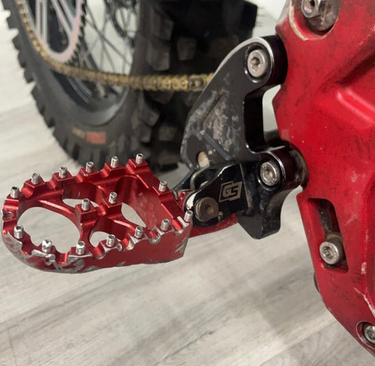 Heavy Hitter Billet CRF450 V2 Footpeg Brackets - Electrix